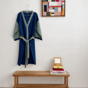 Albornoz azul y verde